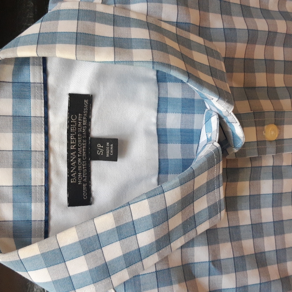 Like new Banana Republic dress shirt.